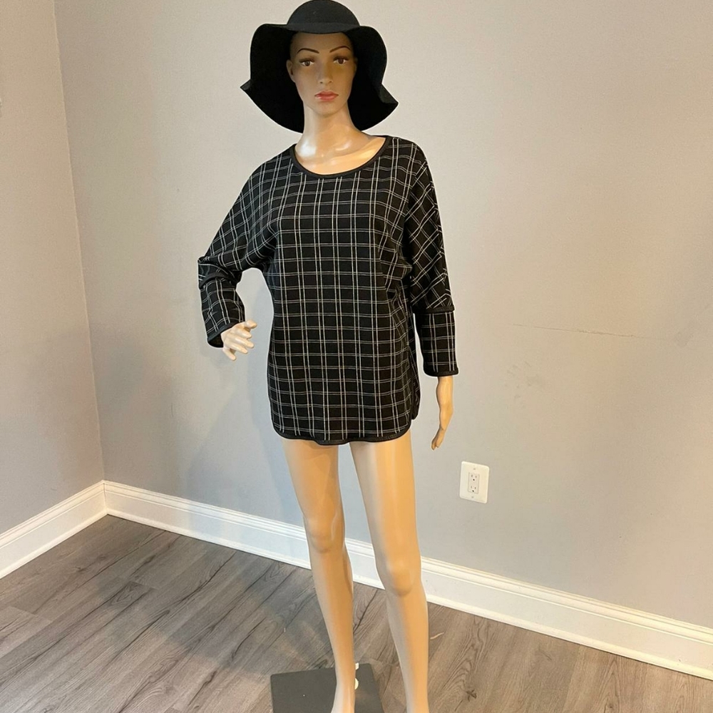 Max studio long sleeve checkered top
